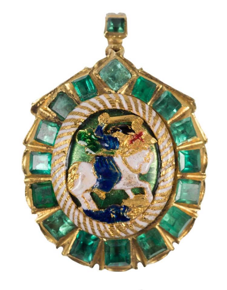 Importante colgante relicario en oro, esmeraldas y esmalte. Siglo XVII.