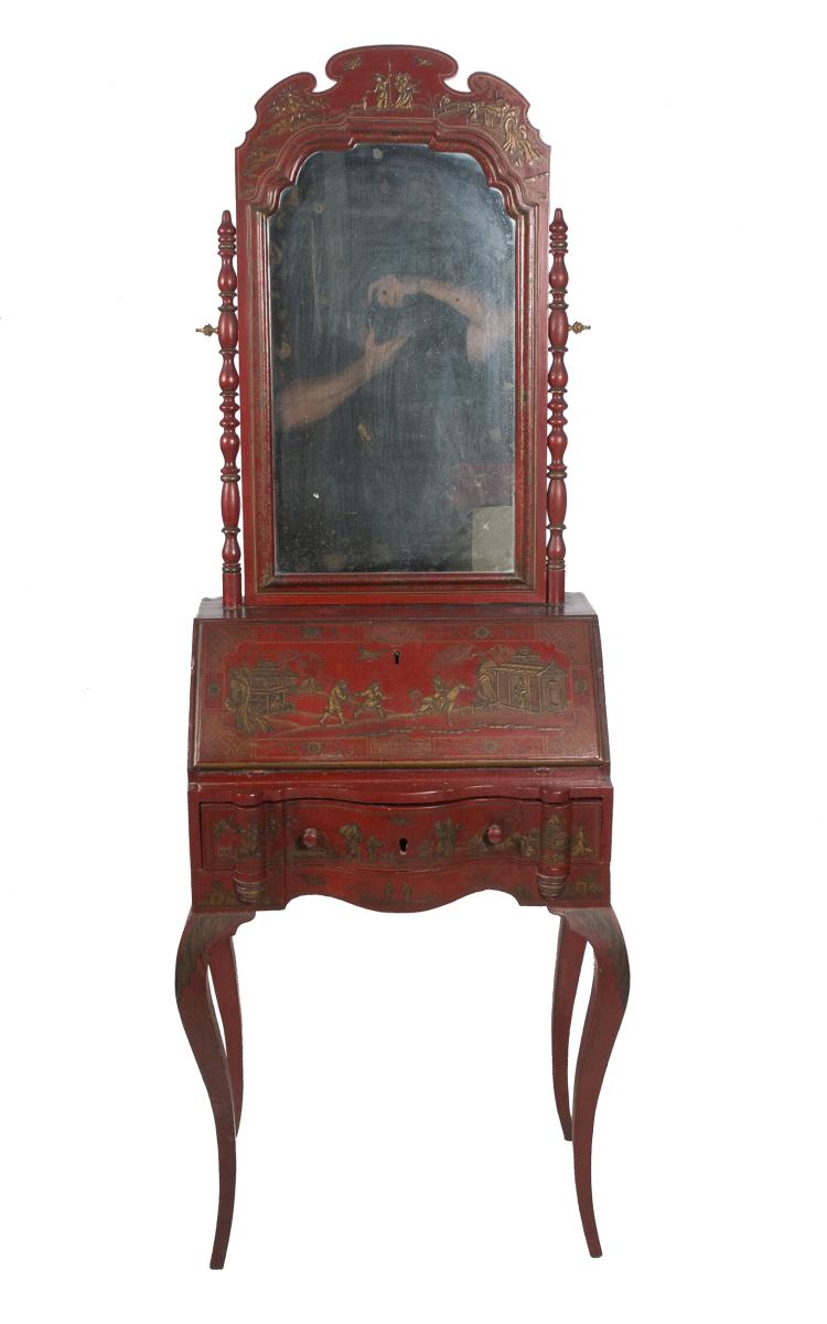 Escritorio de dama en madera lacada con decoración de Chinoisseries. Principios del siglo XX.