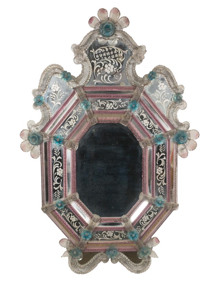 Espejo en vidrio de Murano soplado y grabado. Venecia. Circa 1930.
