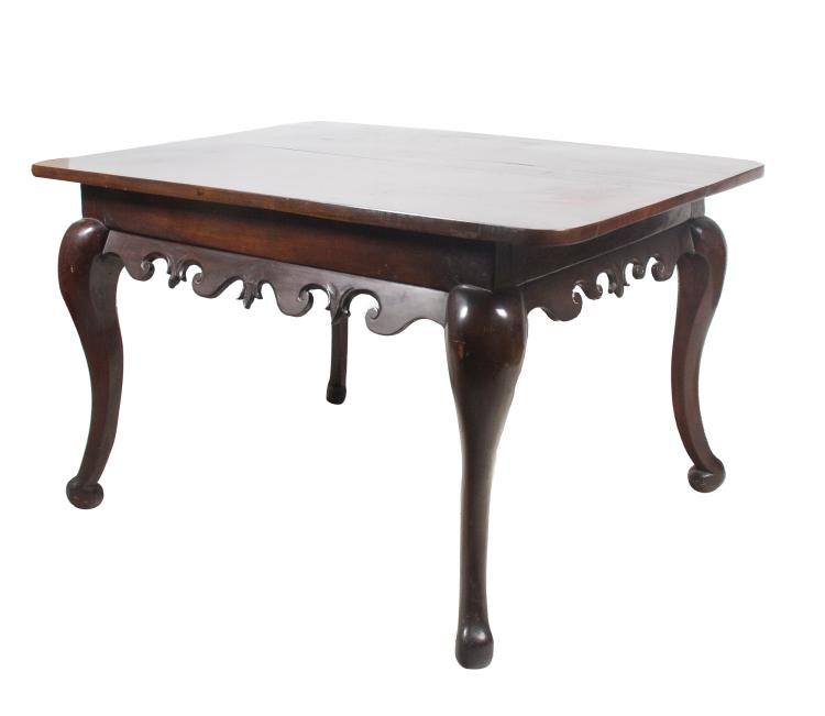 Importante mesa en madera de caoba. Posiblemente Cuba. Finales del siglo XVIII - Principios del siglo XIX.