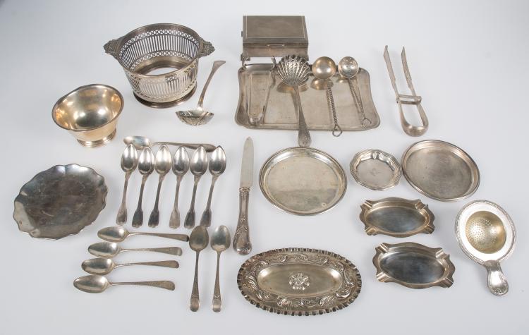 Conjunto de diferentes piezas en plata. 1900-1950. 