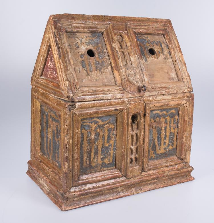 Arqueta en madera tallada, dorada y policromada. Hacia 1300.